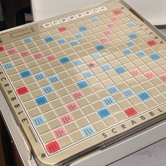 Scrabble Board Game - Picture 4 of 6